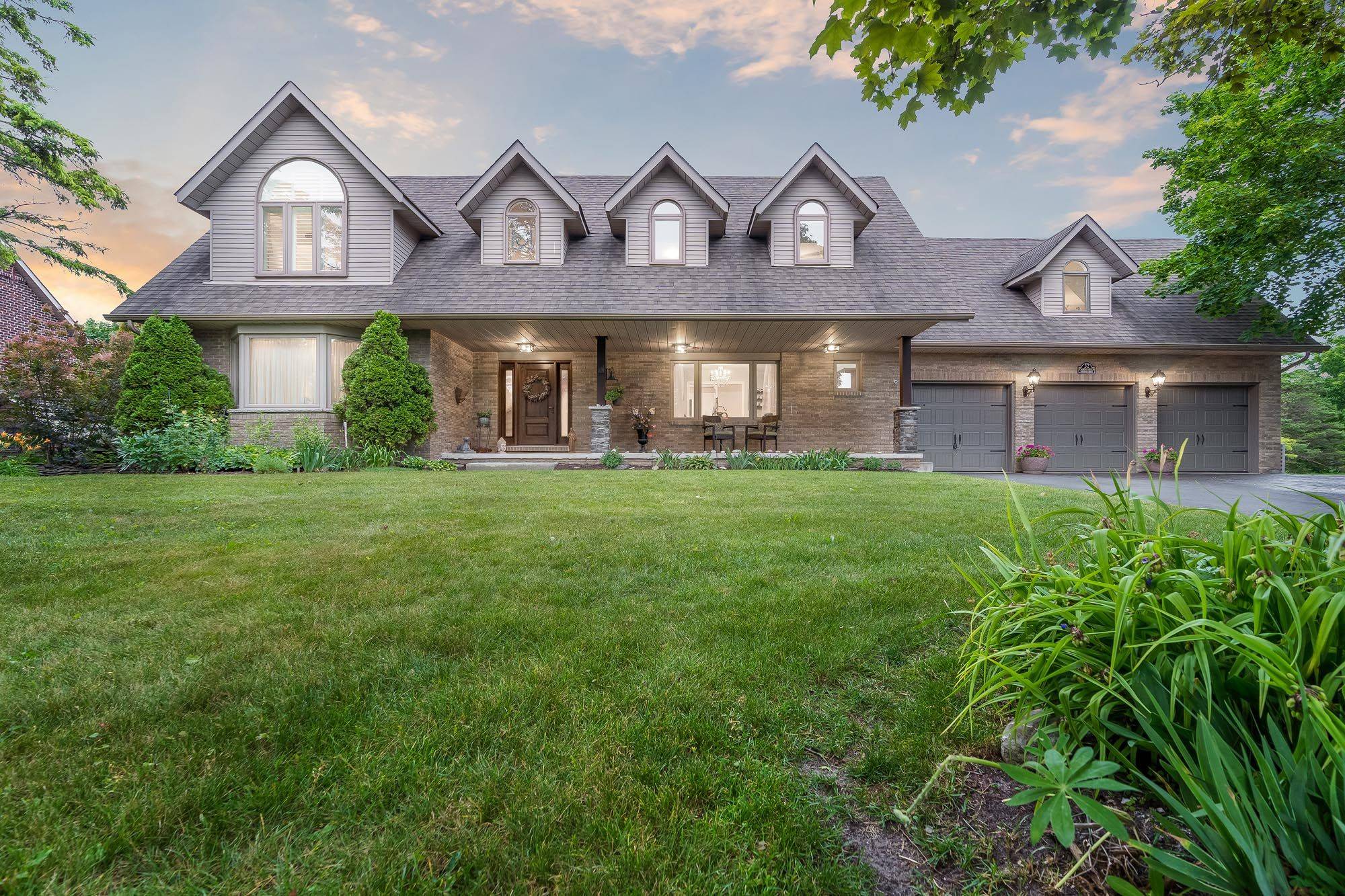 Springwater, ON L9X 0N8,32 Cairns BLVD