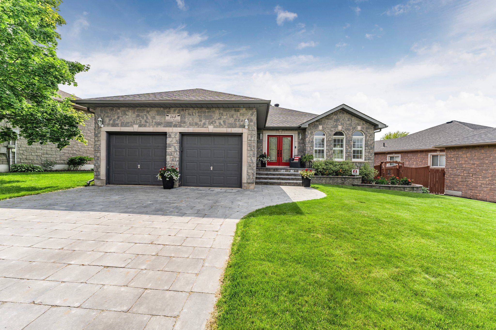 Barrie, ON L4N 8P2,168 Golden Meadow RD