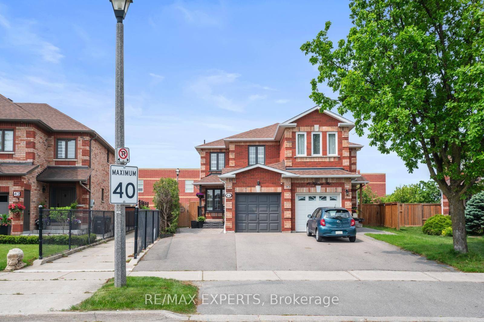 Caledon, ON L7E 1V9,44 Highmore AVE