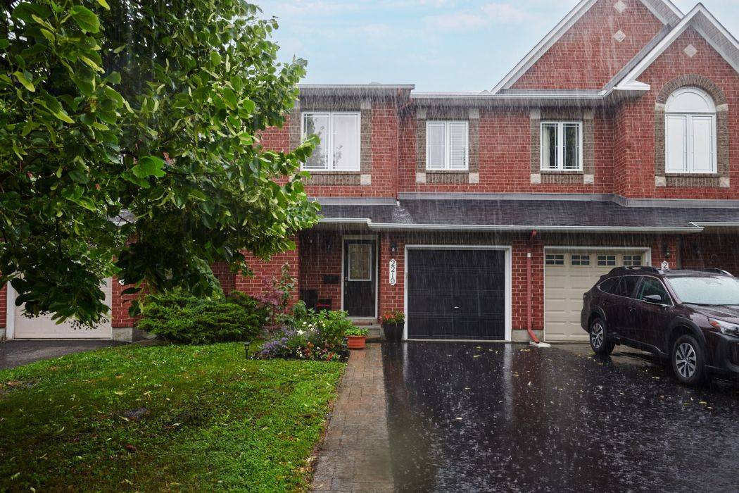 Orleans - Cumberland And Area, ON K4A 4T9,2219 Bois Vert PL