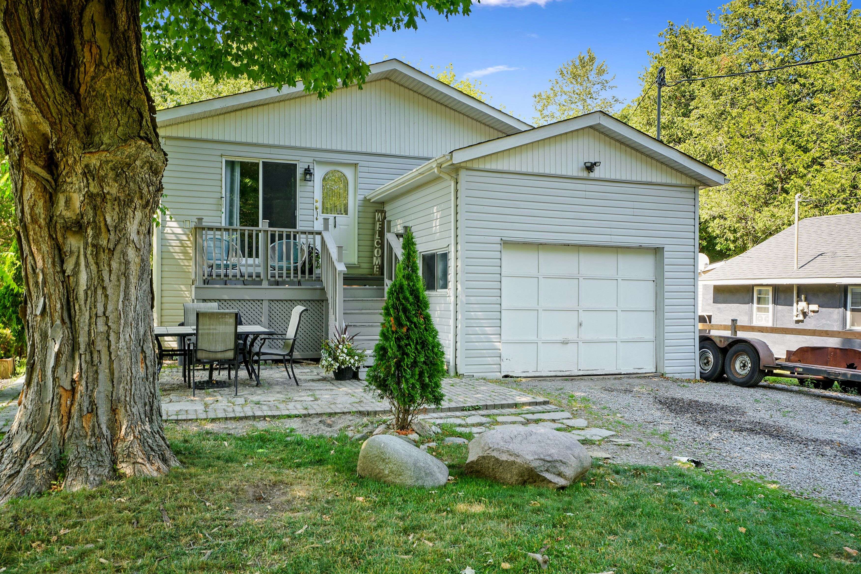 Cramahe, ON K0K 1S0,14 Durham ST S