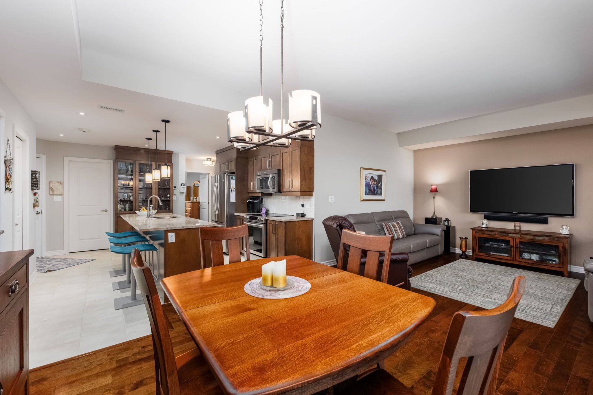 Orleans - Cumberland And Area, ON K4A 0Y1,70 Prestige CIR #7