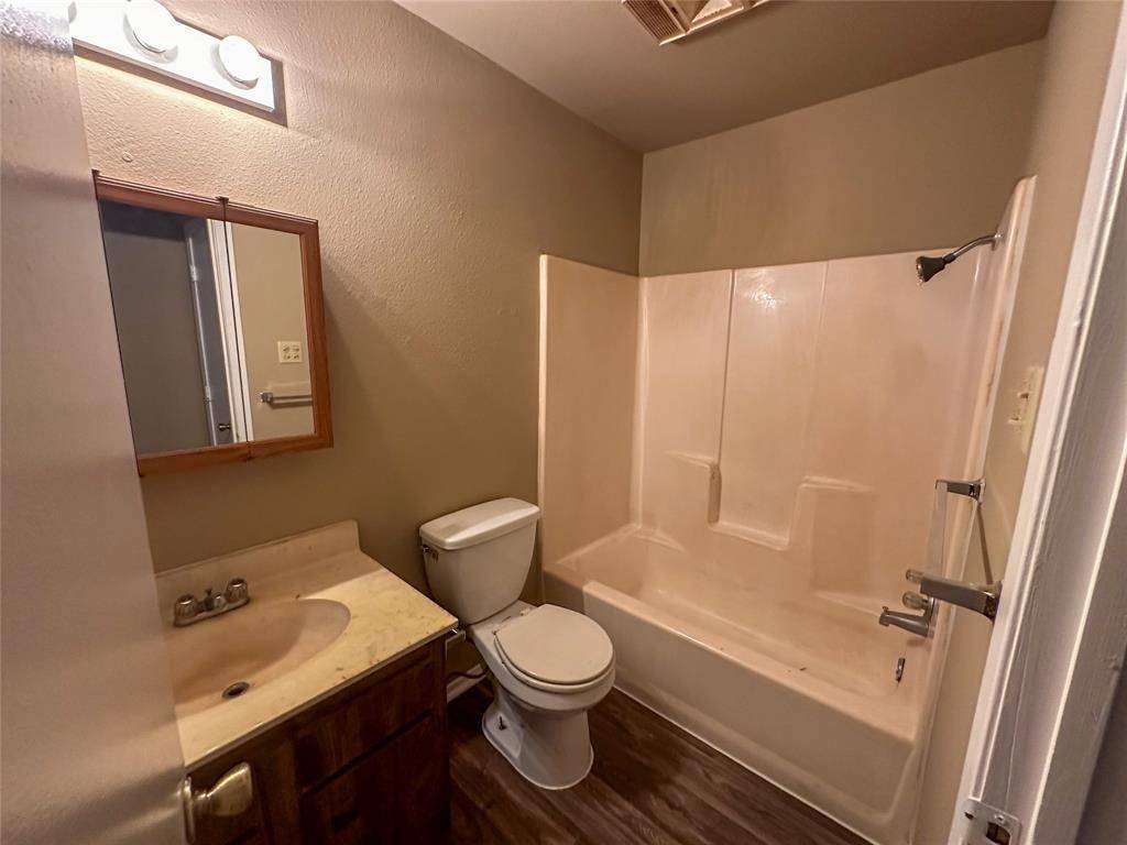 Sherman, TX 75092,1226 W Hunt Street
