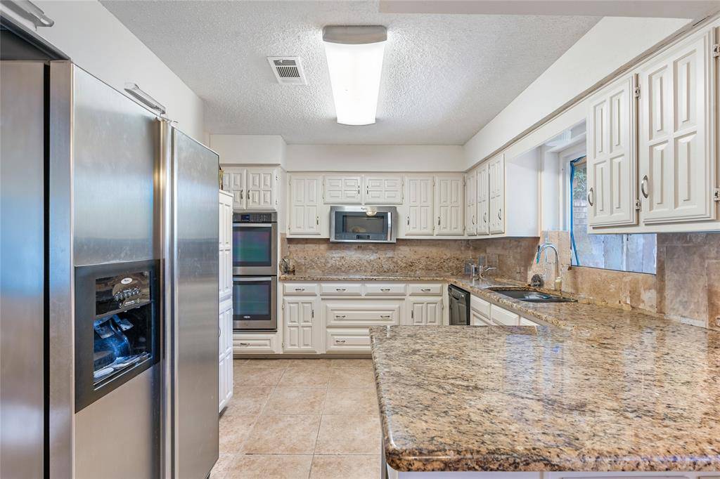 Plano, TX 75023,2404 Loch Haven Drive