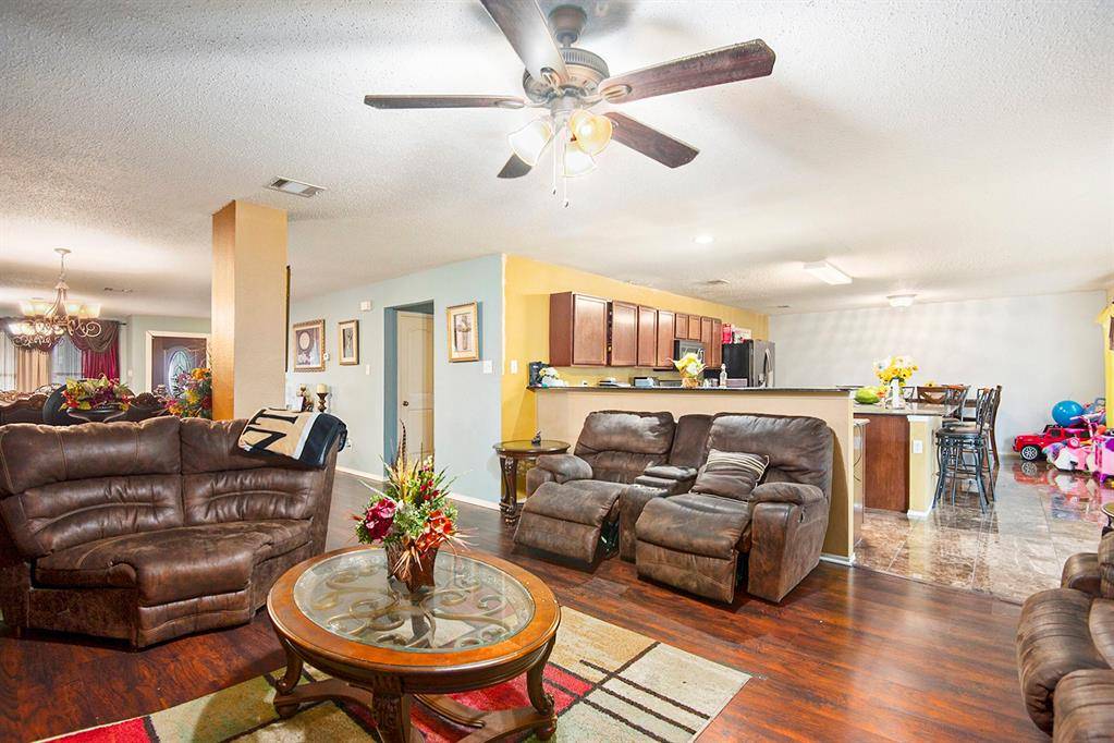 Venus, TX 76084,127 Independence Avenue