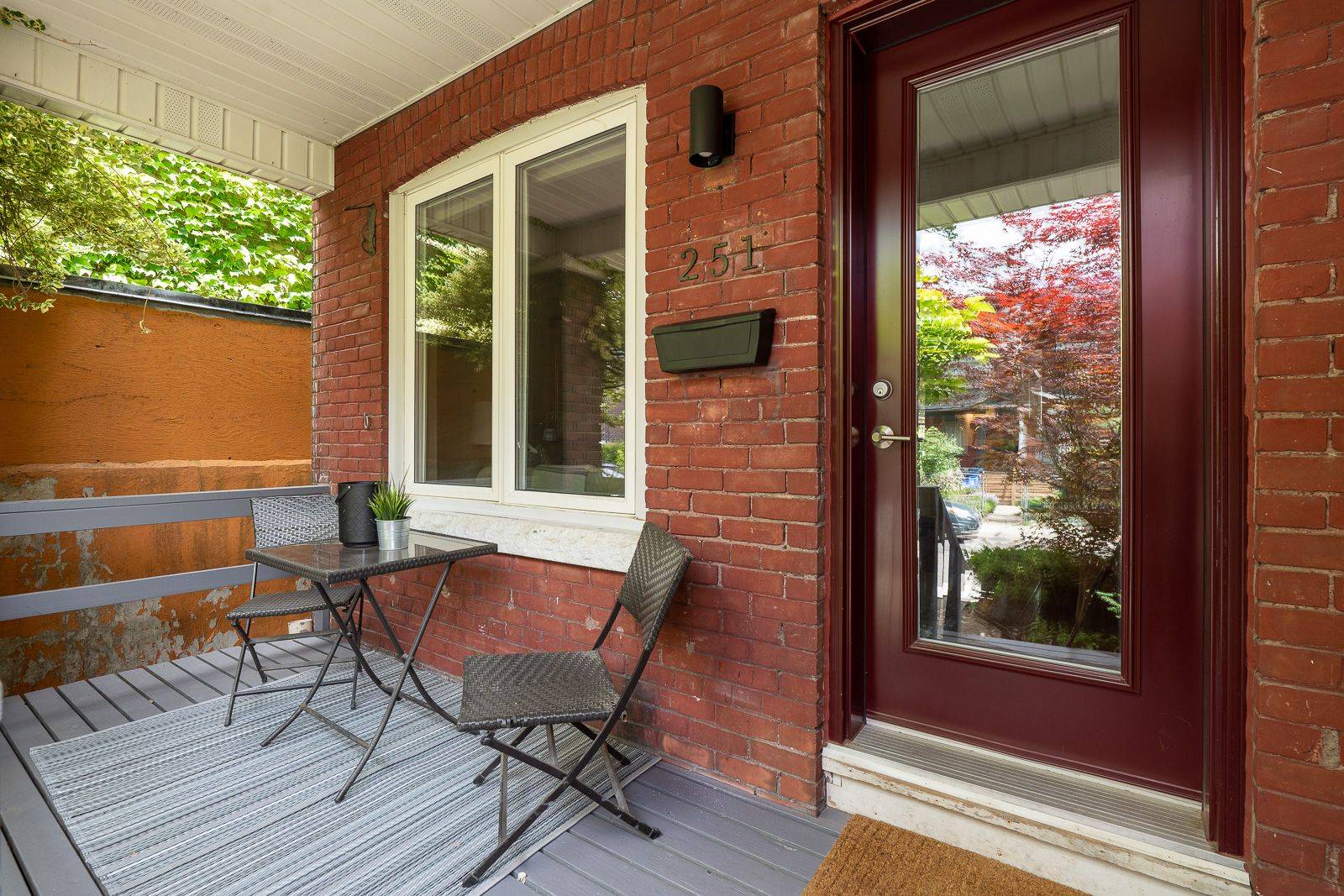 Toronto E01, ON M4M 2V1,251 Boston AVE