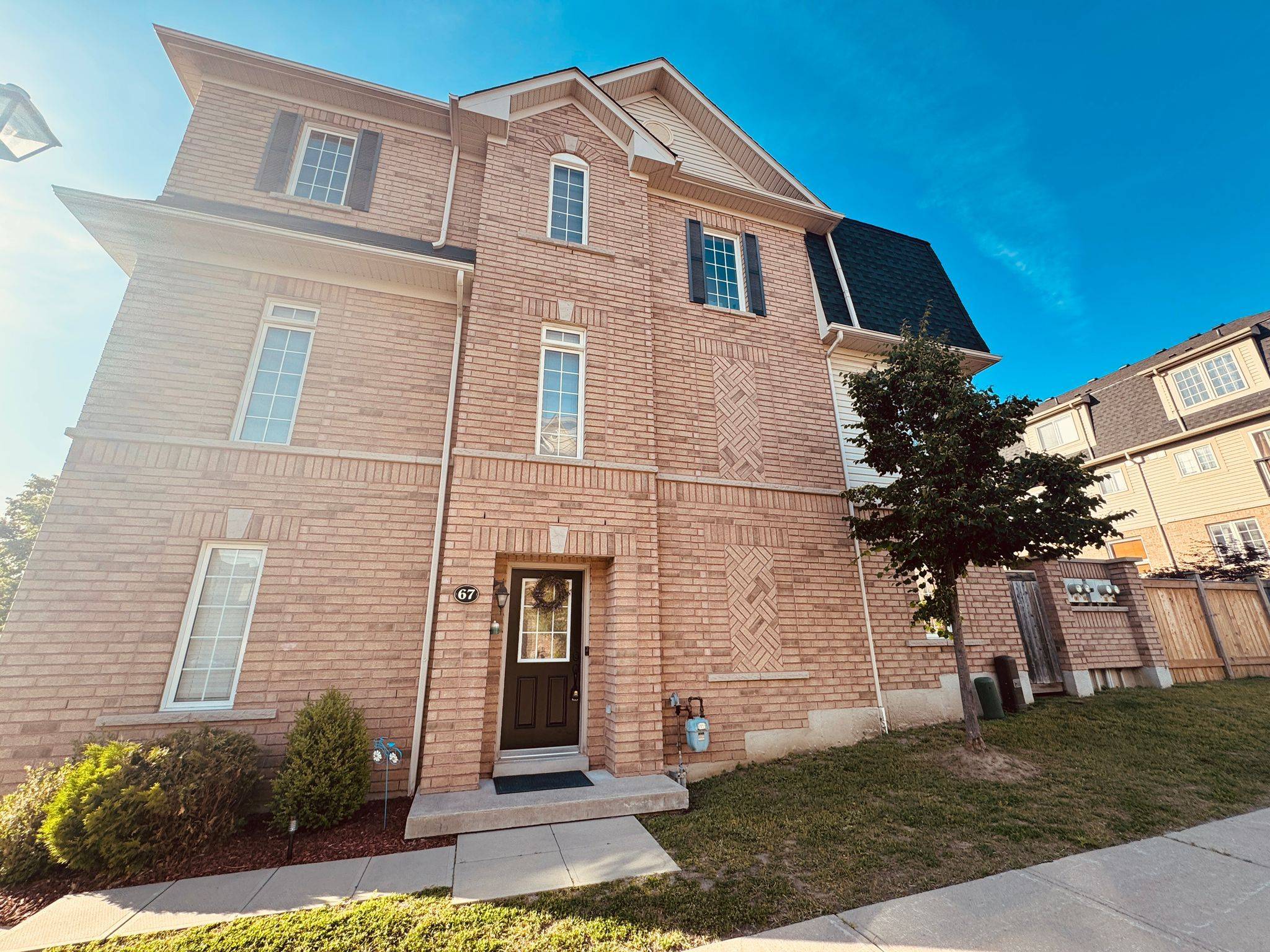 Ajax, ON L1T 0H2,67 Oakins LN