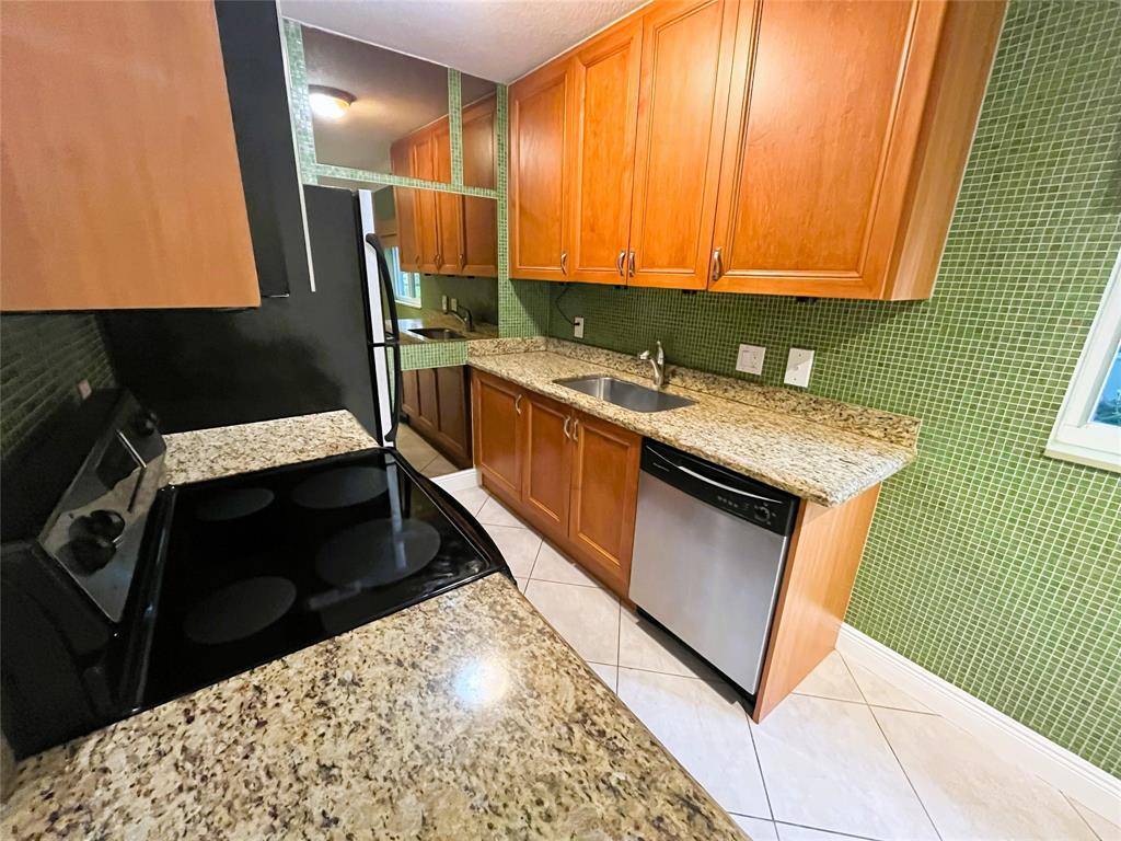 Fort Lauderdale, FL 33305,1460 NE 18TH ST #104