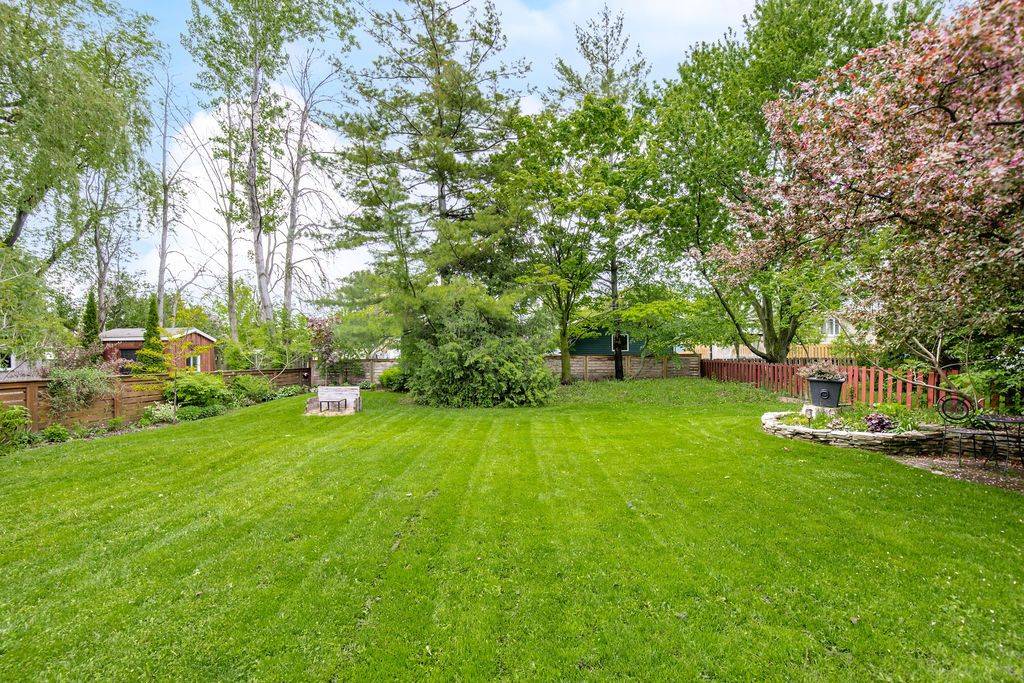 Collingwood, ON L9Y 1Z9,500 SIXTH ST