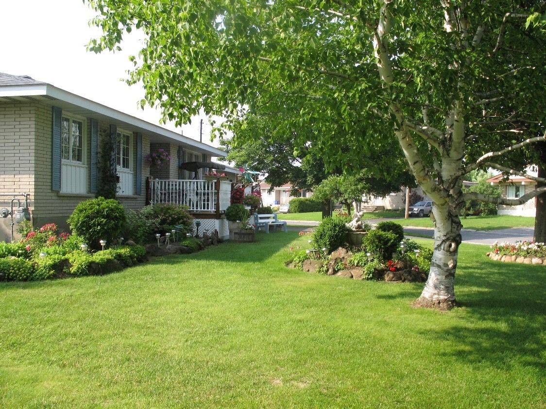 Cornwall, ON K6J 4Z2,1212 Brodeur ST