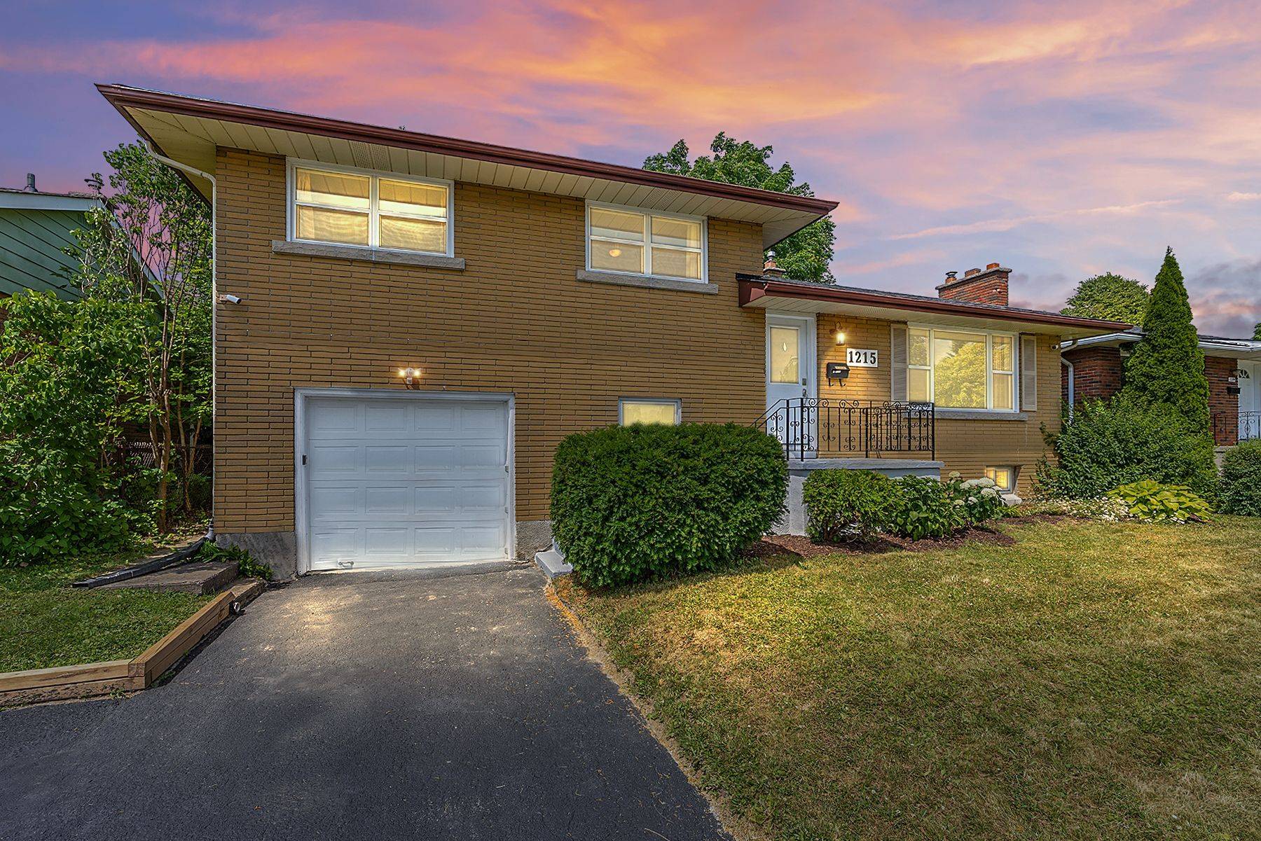 Kingston, ON K7M 2P1,1215 Johnson ST