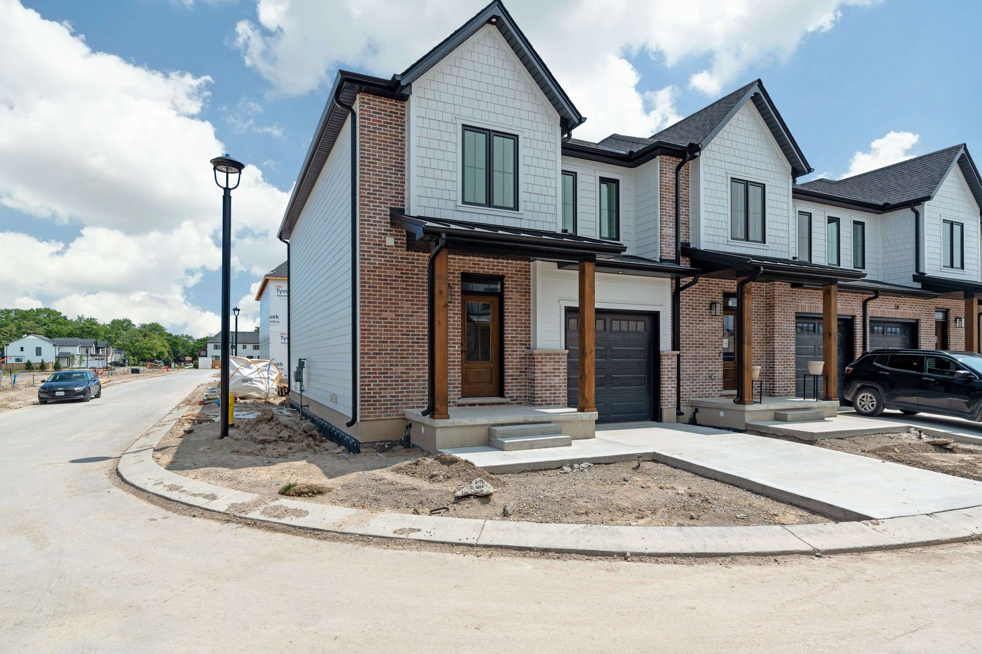 Lucan Biddulph, ON N0M 2J0,147 SCOTTS DR #28