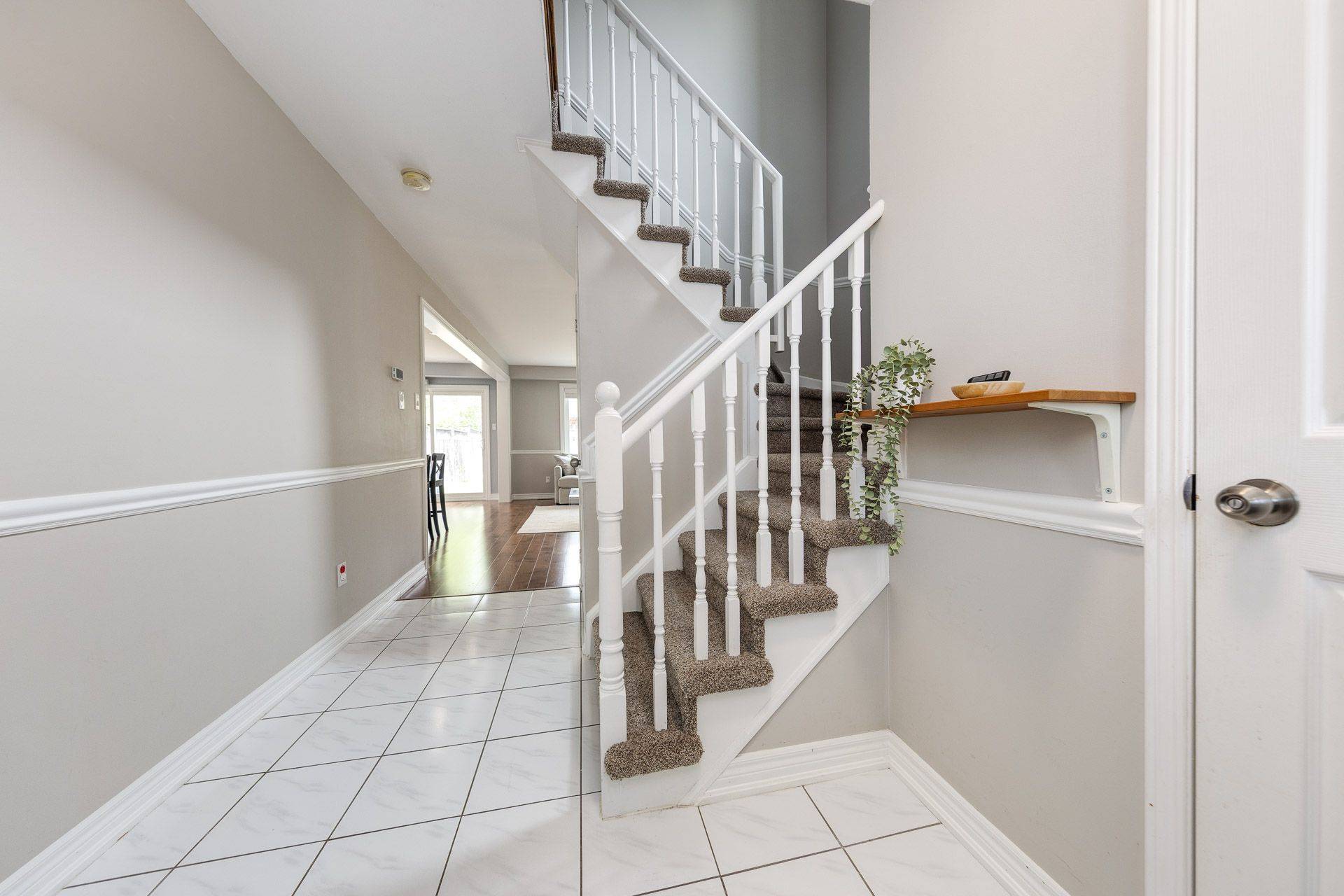 Vaughan, ON L6A 1Y6,60 Carron AVE