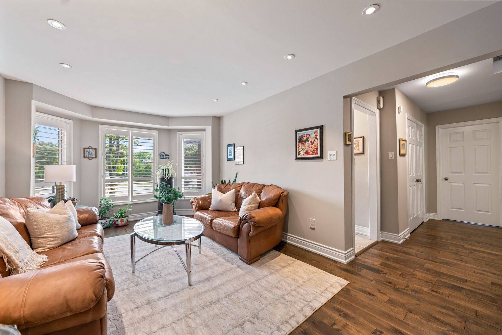 Vaughan, ON L4J 6P6,140 Millcroft WAY