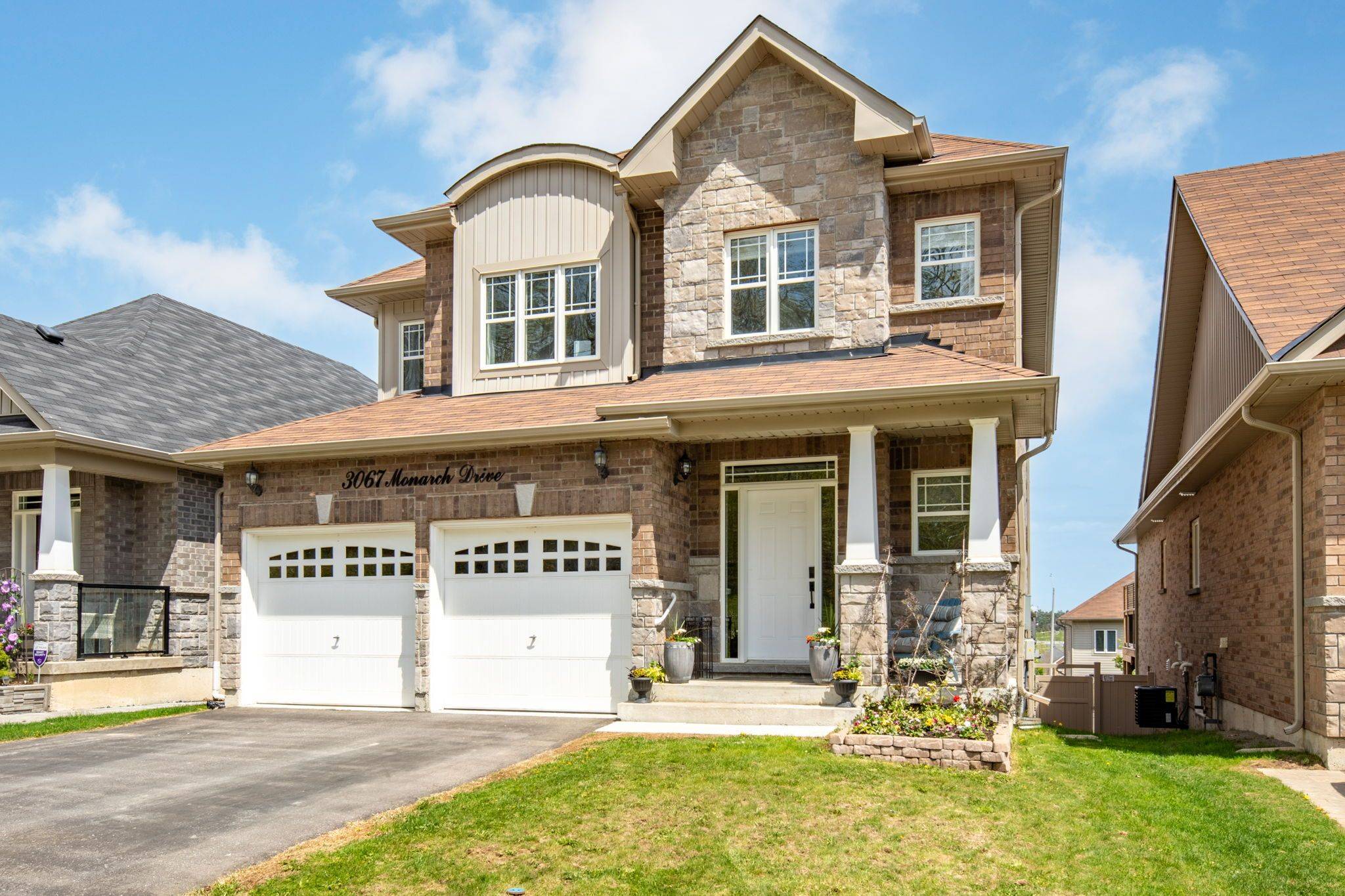 Orillia, ON L3V 8K3,3067 MONARCH DR