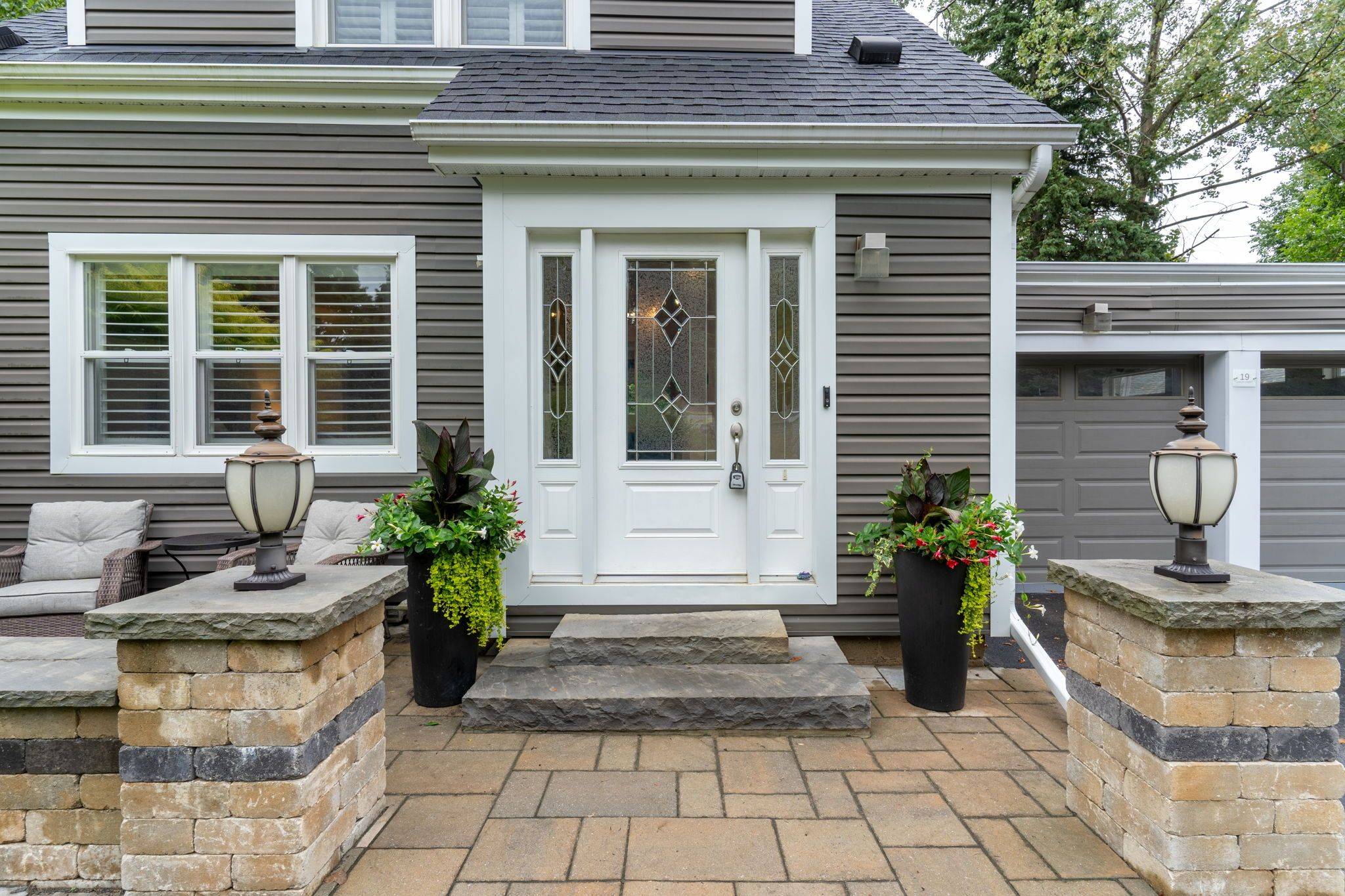 Halton Hills, ON L7G 3M1,19 Union ST