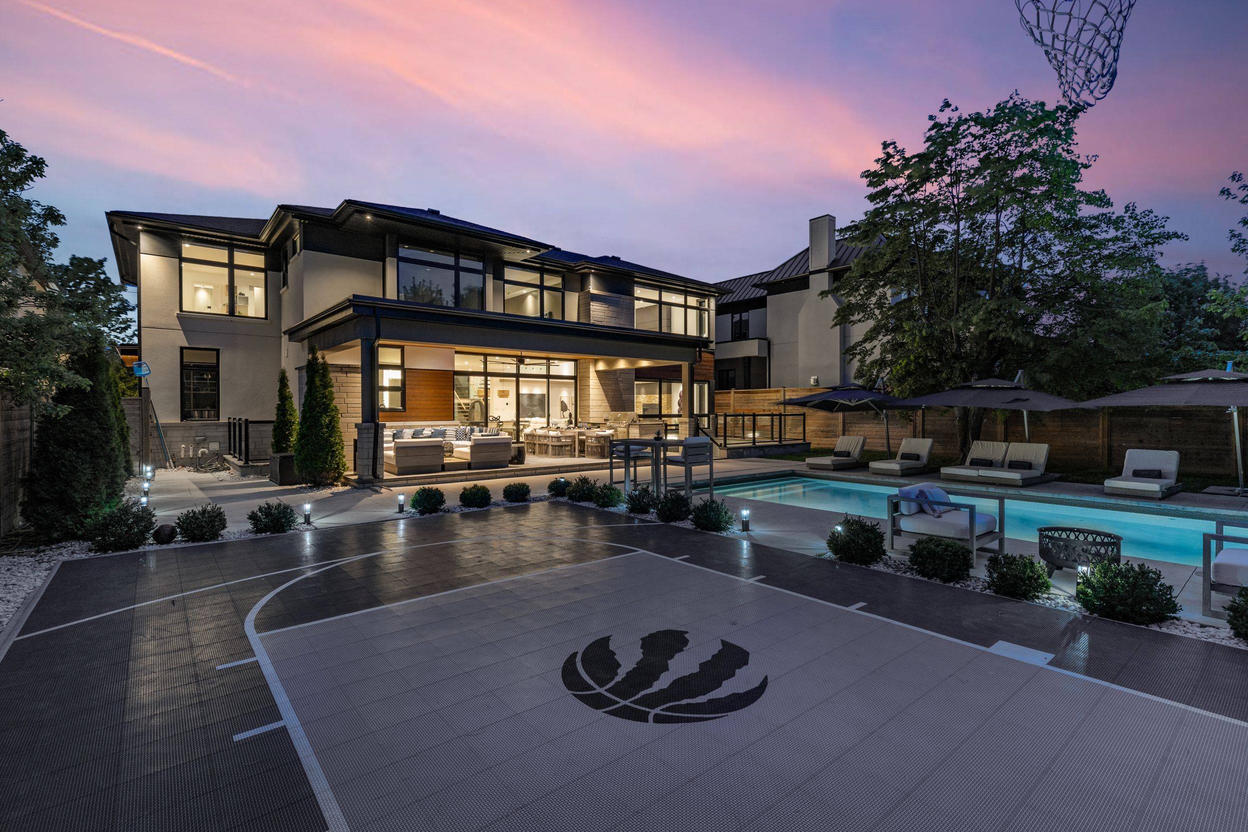 Oakville, ON L6K 2S2,215 Morden RD