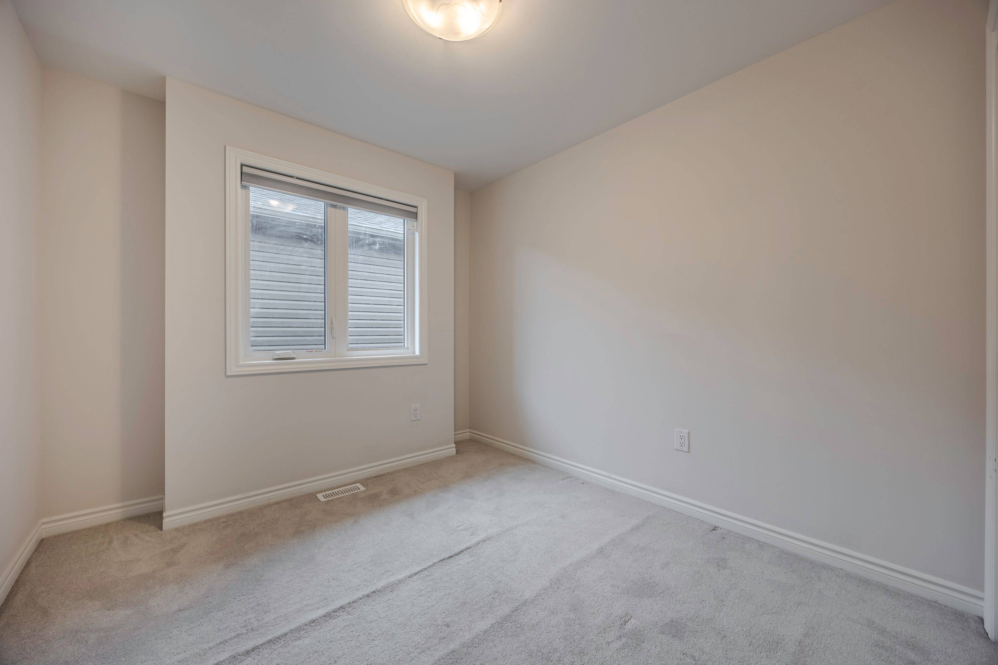 Welland, ON L3B 0H8,288 LOUISE ST
