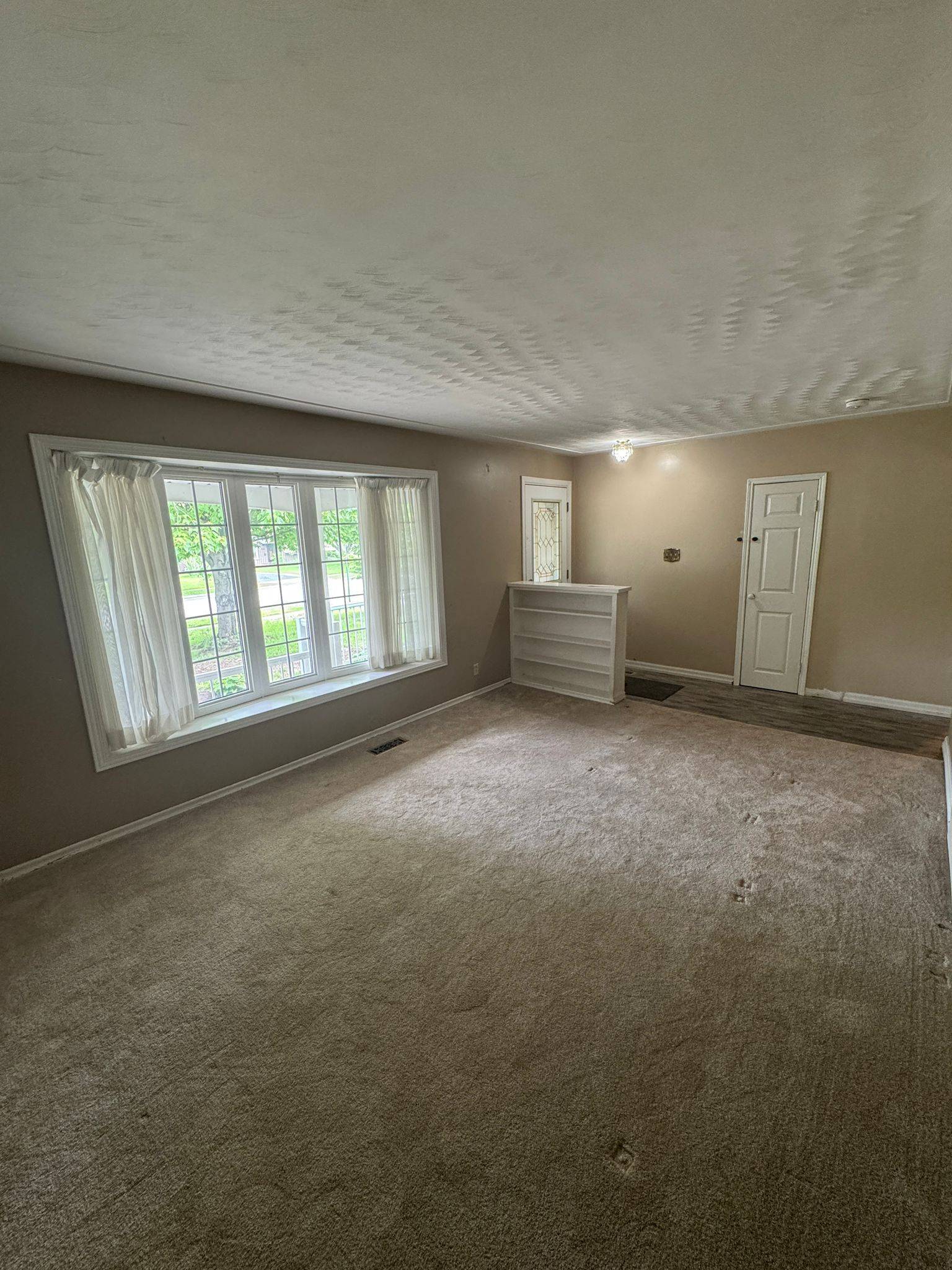 Kitchener, ON N2M 4K4,370 Greenbrook DR