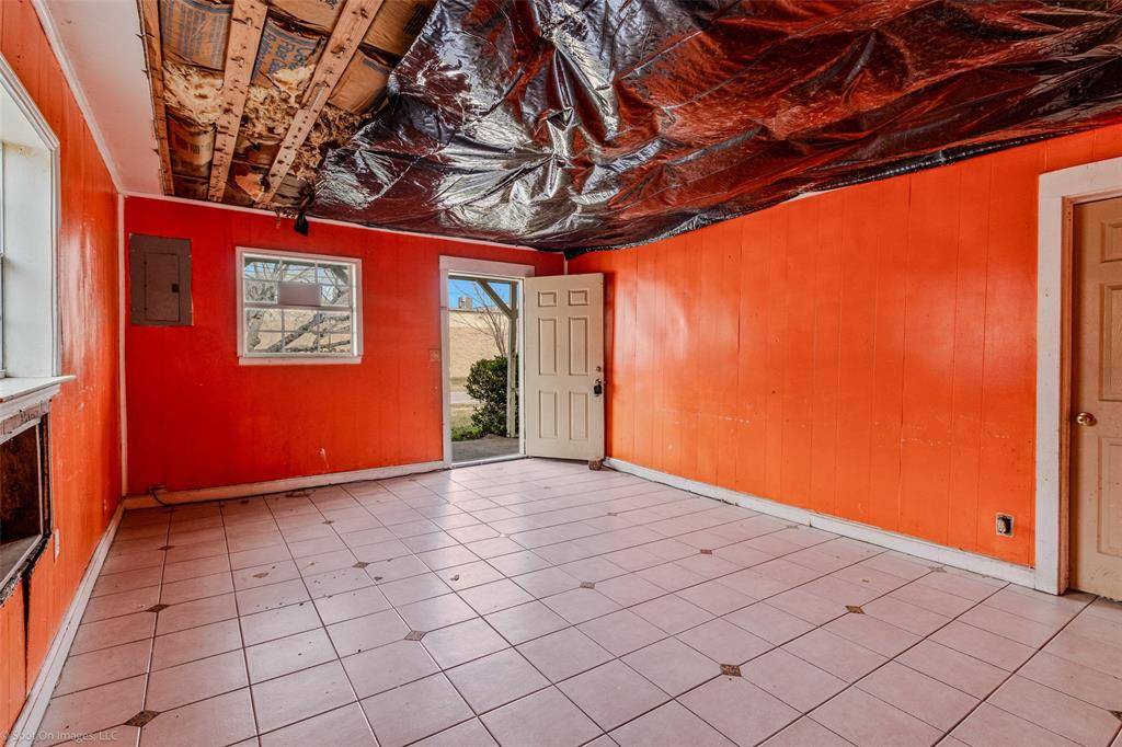 Kaufman, TX 75142,904 S Jackson Street