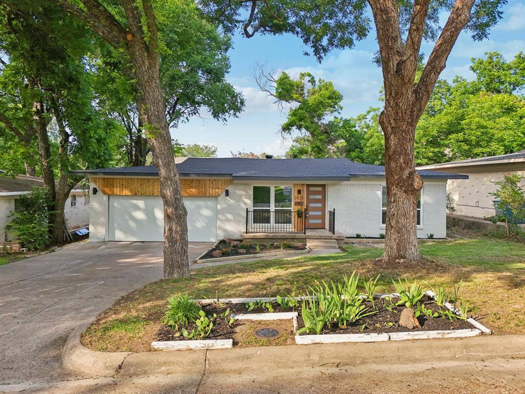 Dallas, TX 75228,2121 Forest Oaks Drive