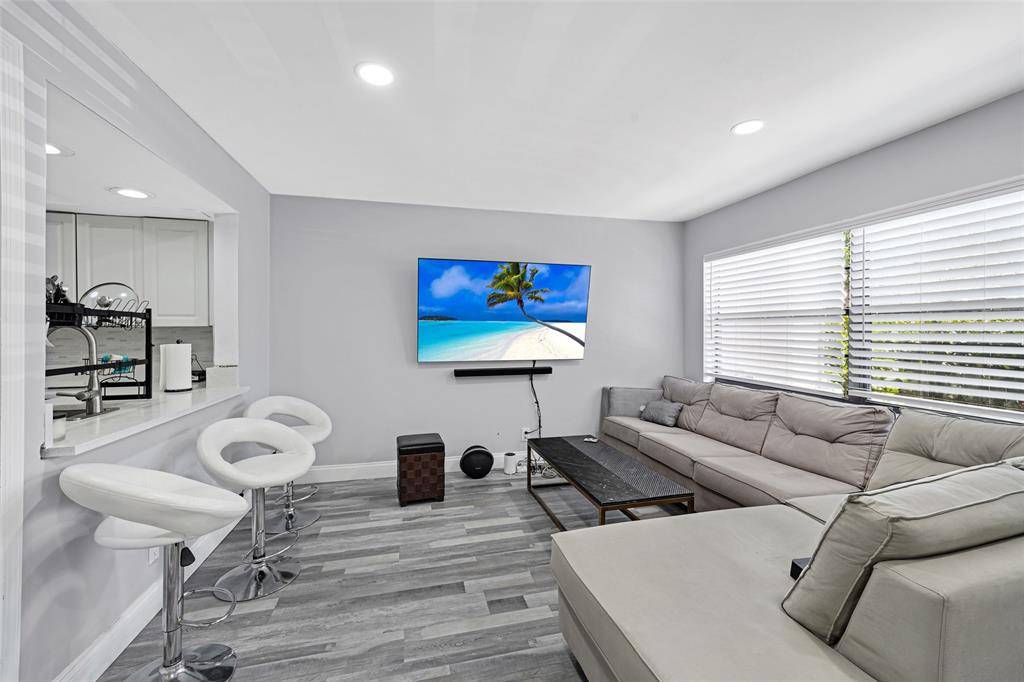 Davie, FL 33324,5 Matador Ln #4-28