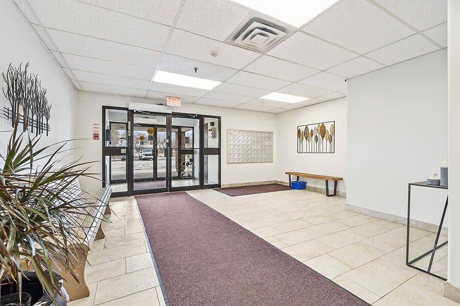 Kingston, ON K7M 8J4,745 Davis DR #309