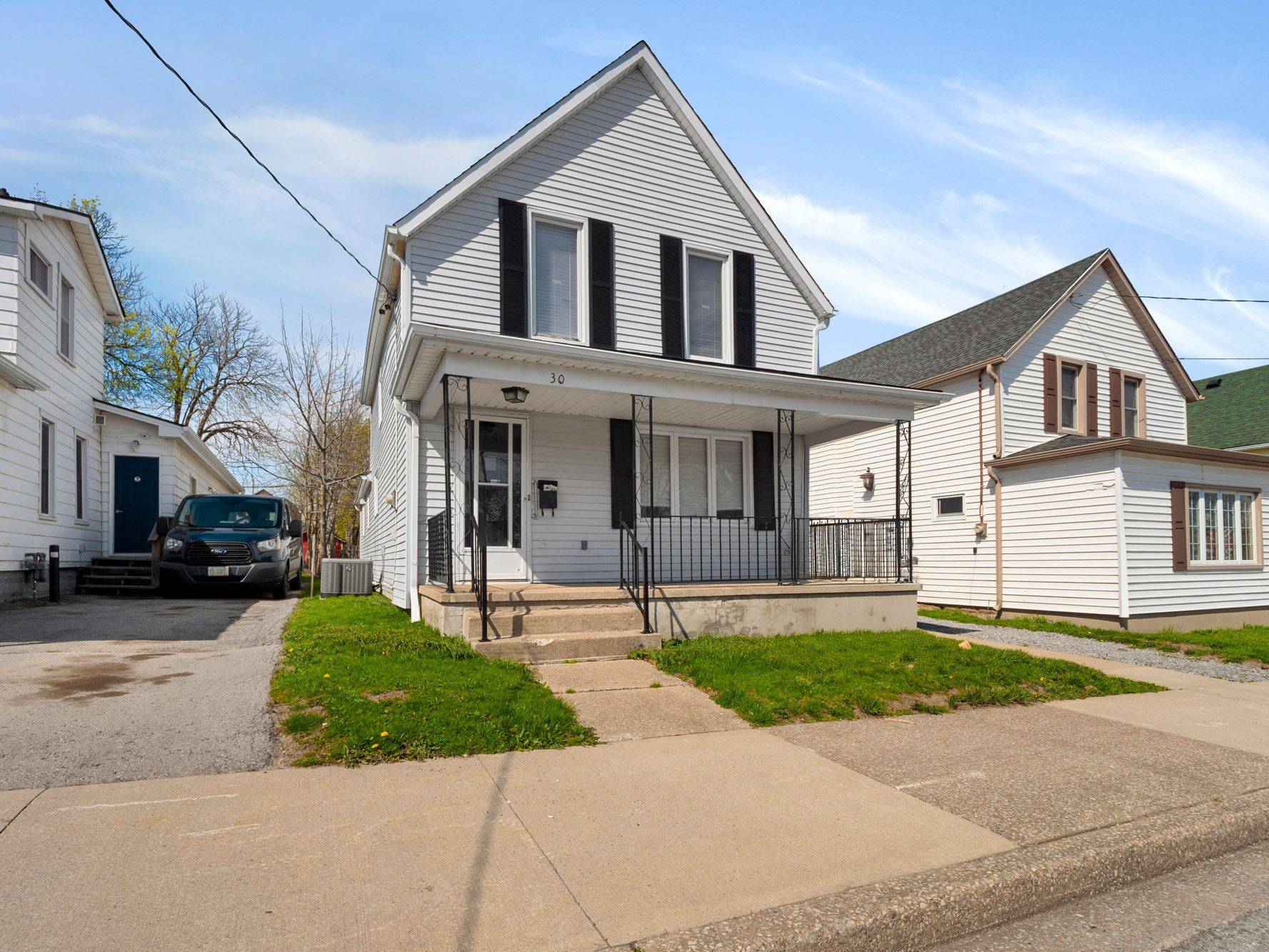 Fort Erie, ON L2A 2T5,30 Dufferin ST