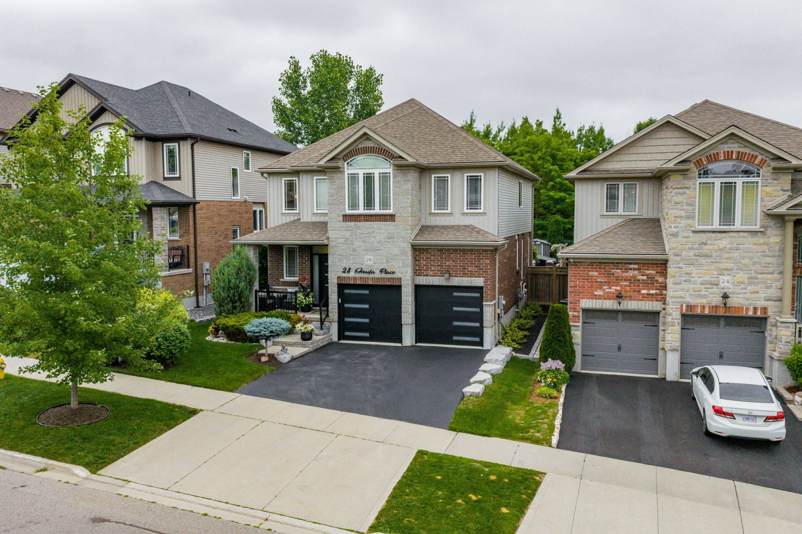Cambridge, ON N1P 0B1,28 Gouda PL