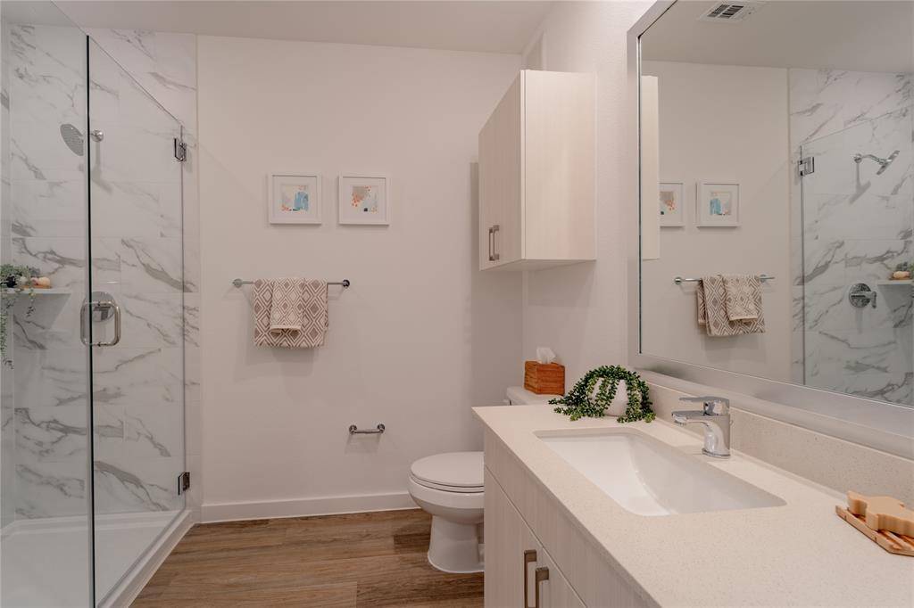 Dallas, TX 75208,105 S Bishop Avenue #227-1430