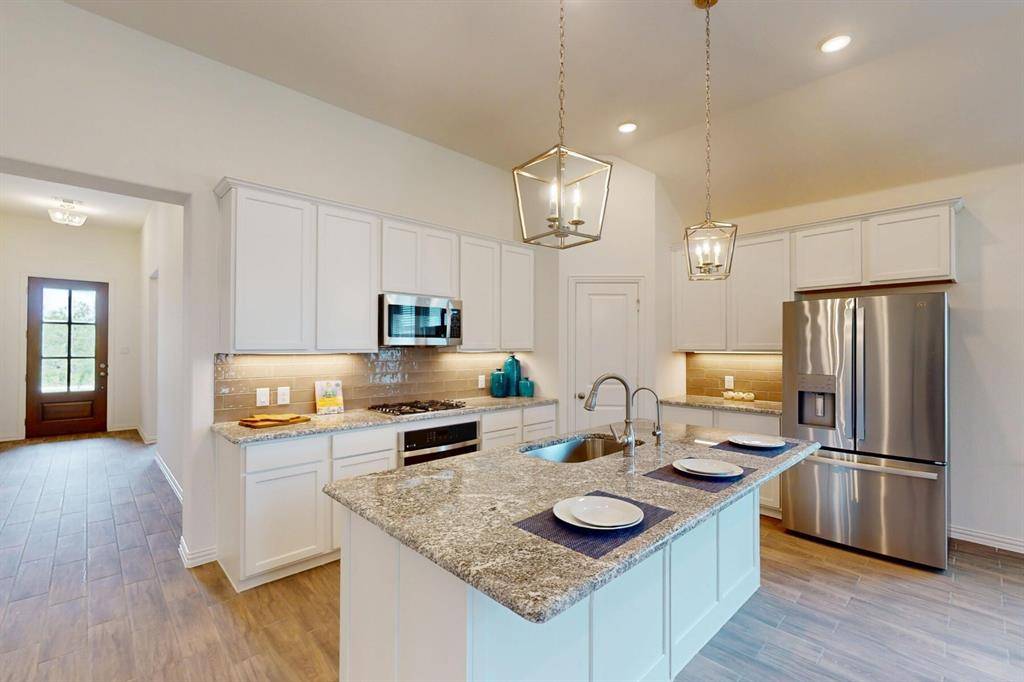 Denton, TX 76226,5204 Edge Way