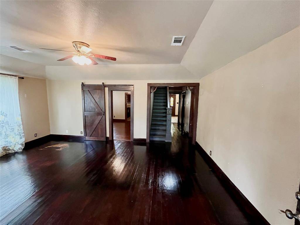 Whitewright, TX 75491,401 W Maple Street