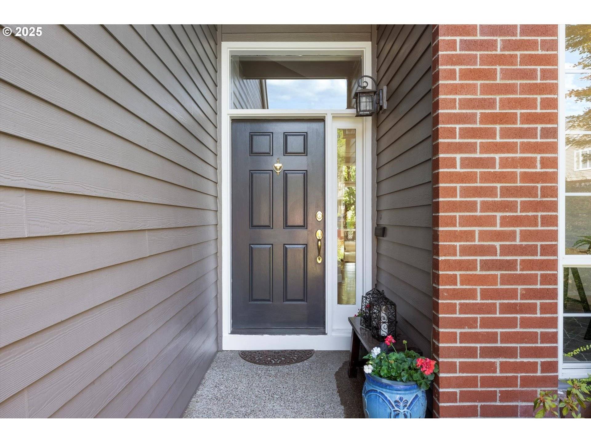Lake Oswego, OR 97035,4698 WINTHROP CT
