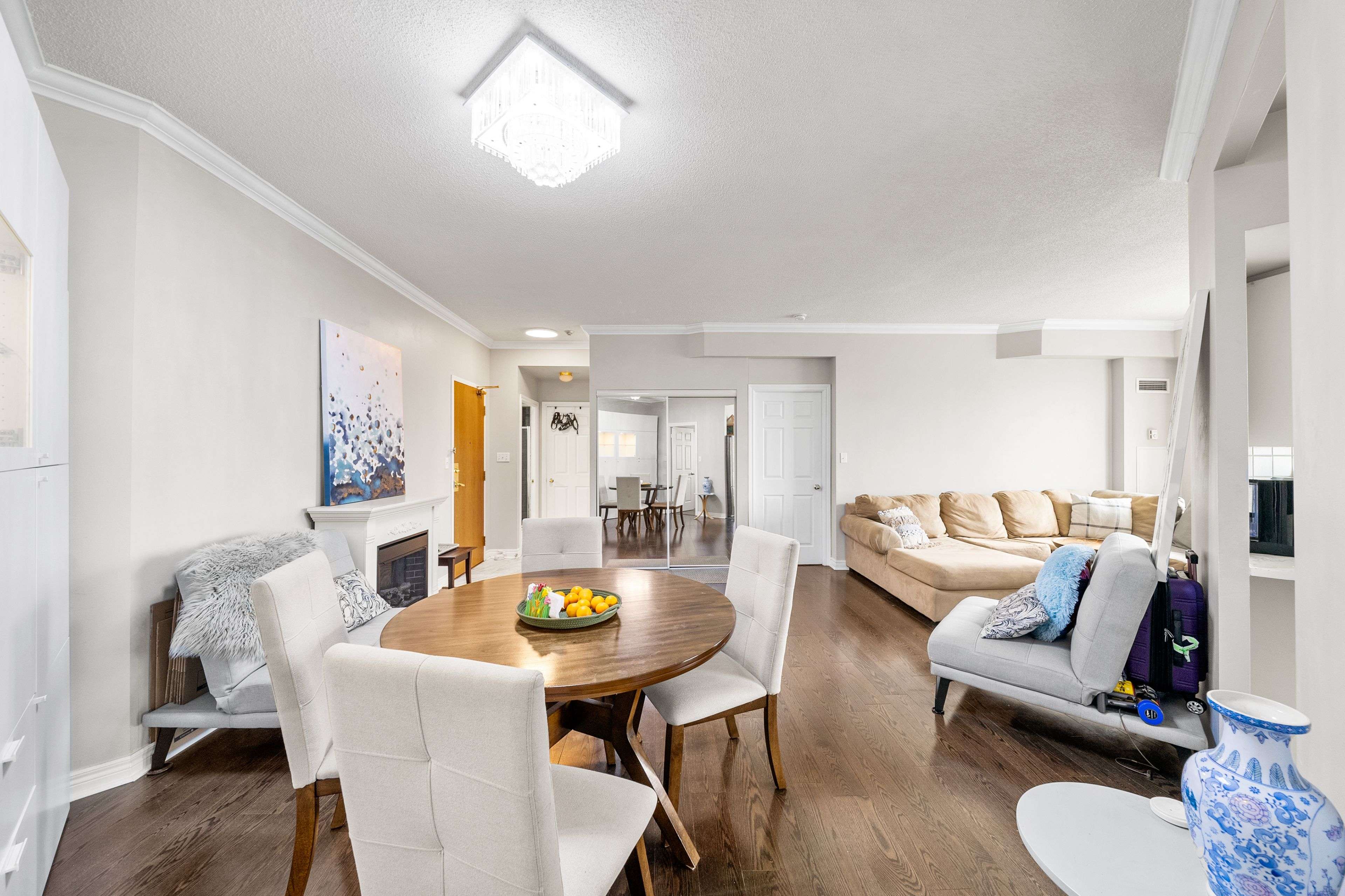 Toronto C13, ON M4A 2X4,1700 Eglinton AVE E #315
