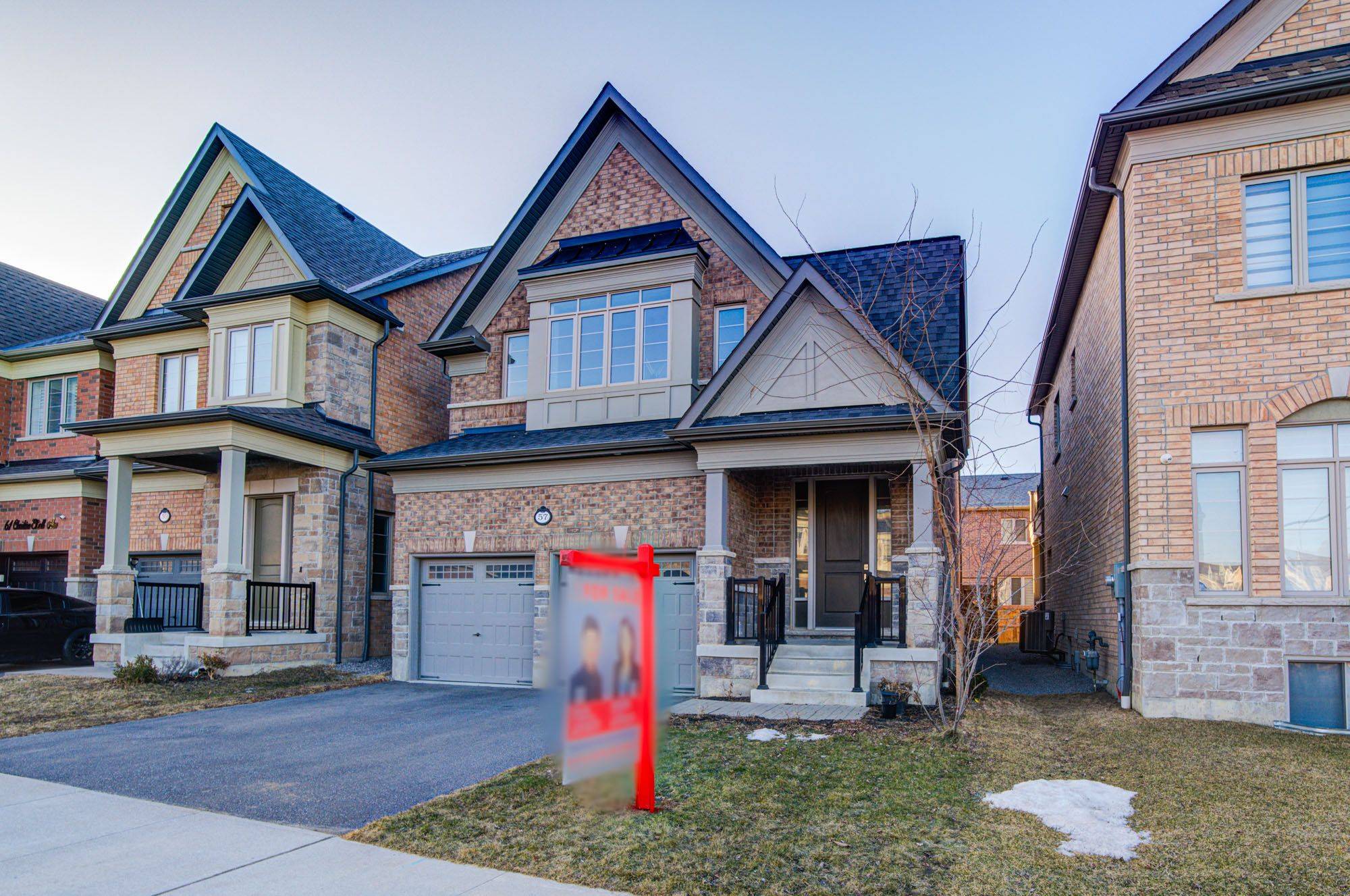 Whitby, ON L1P 0C8,57 Christine Elliot AVE
