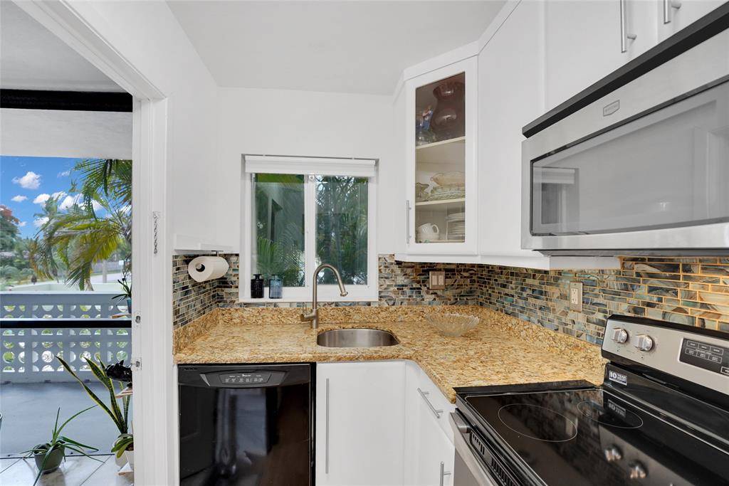 Hollywood, FL 33020,1425 Arthur St #214B