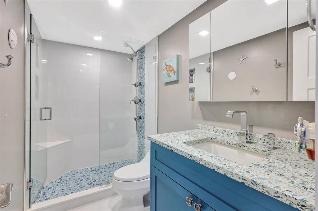 Hialeah, FL 33015,6940 NW 186th St #1-326