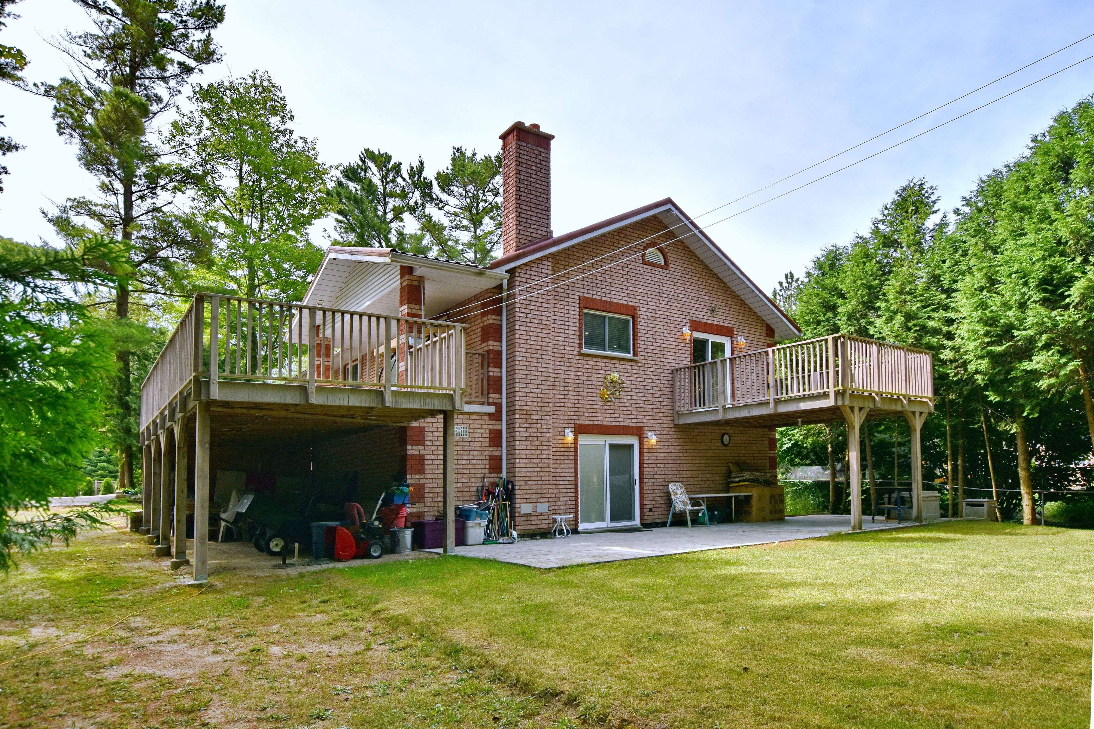 Wasaga Beach, ON L9Z 2M8,106 Deerbrook DR