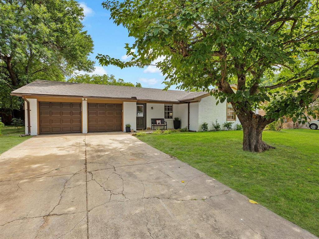 Benbrook, TX 76126,805 Keller Avenue