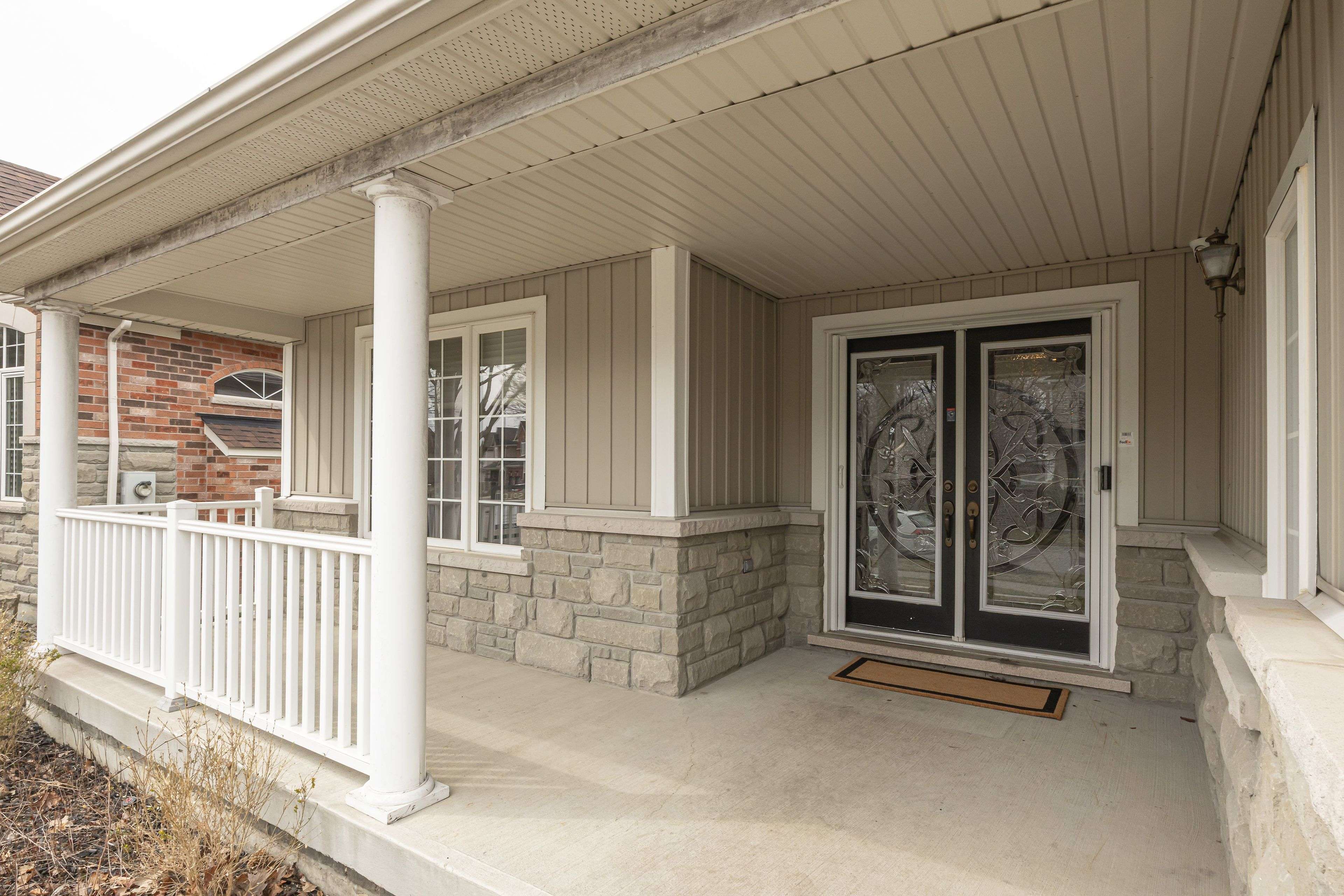 Whitby, ON L1M 0B2,4 Branthaven CT