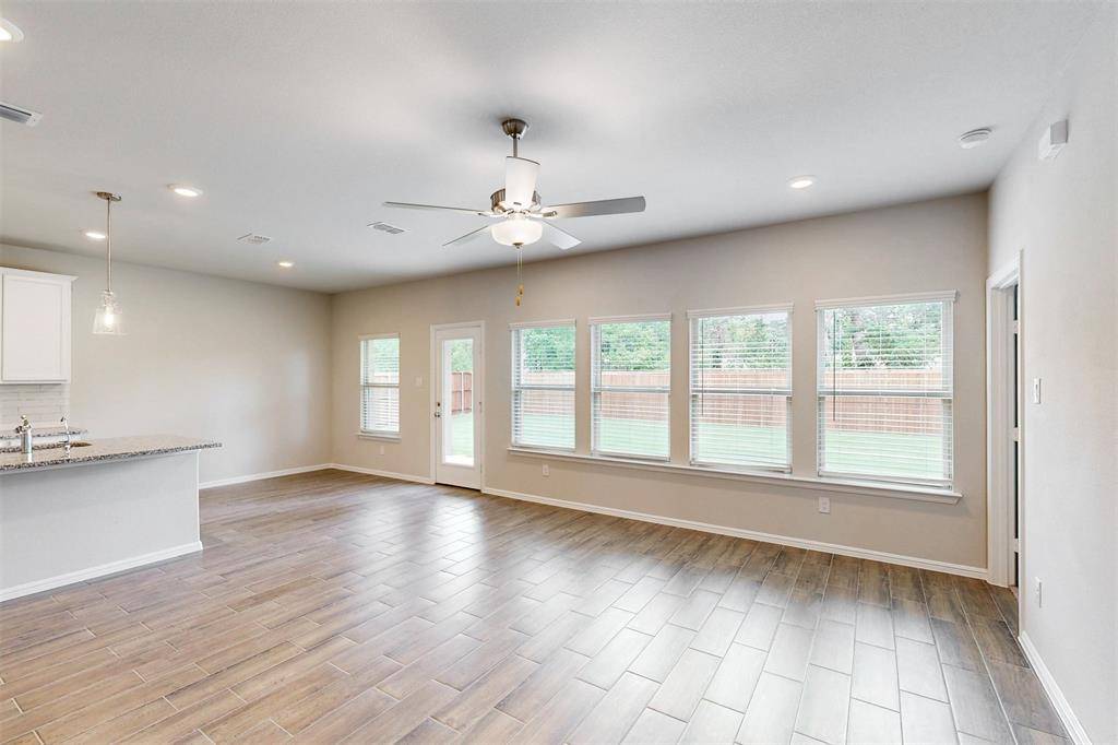 Denton, TX 76208,3516 Coronation Court