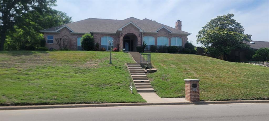 Benbrook, TX 76132,14 Crosslands Road