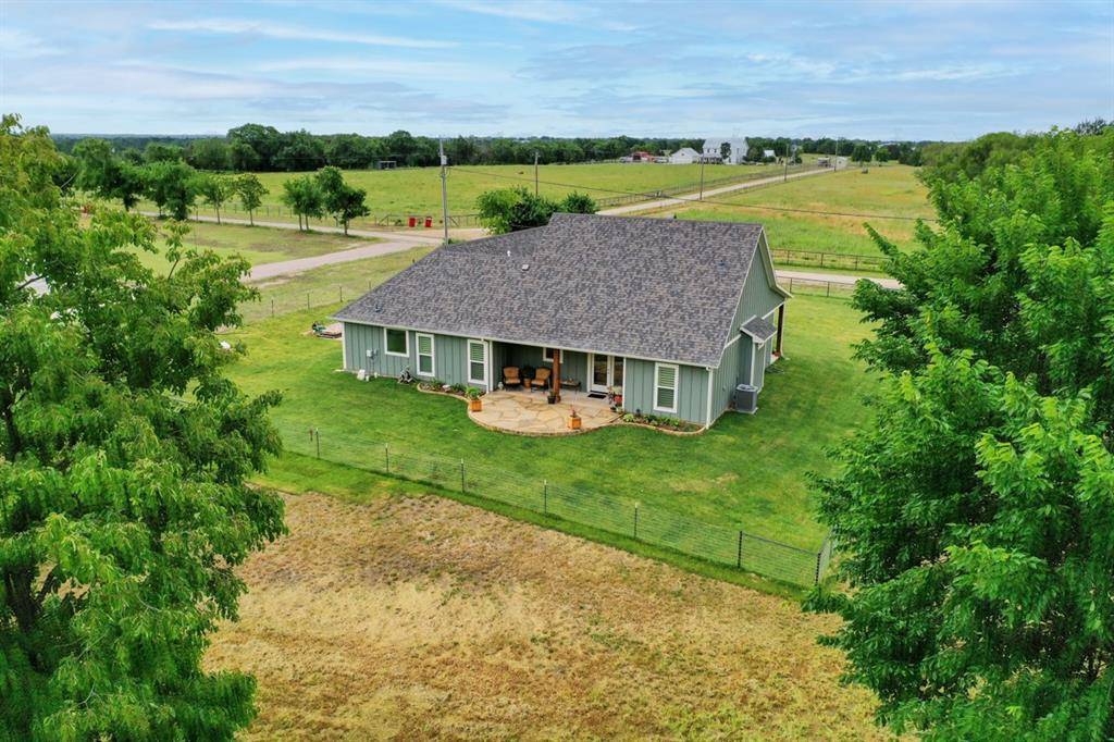 Whitewright, TX 75491,507 Wortham Road