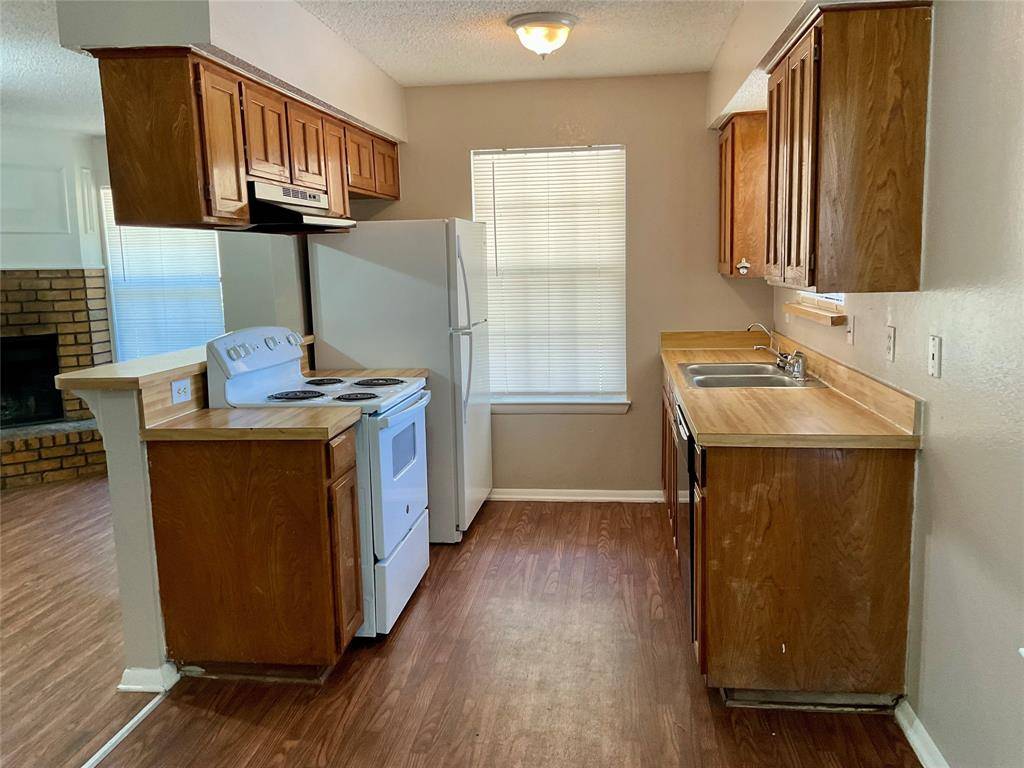 Arlington, TX 76011,815 N Mesquite Street