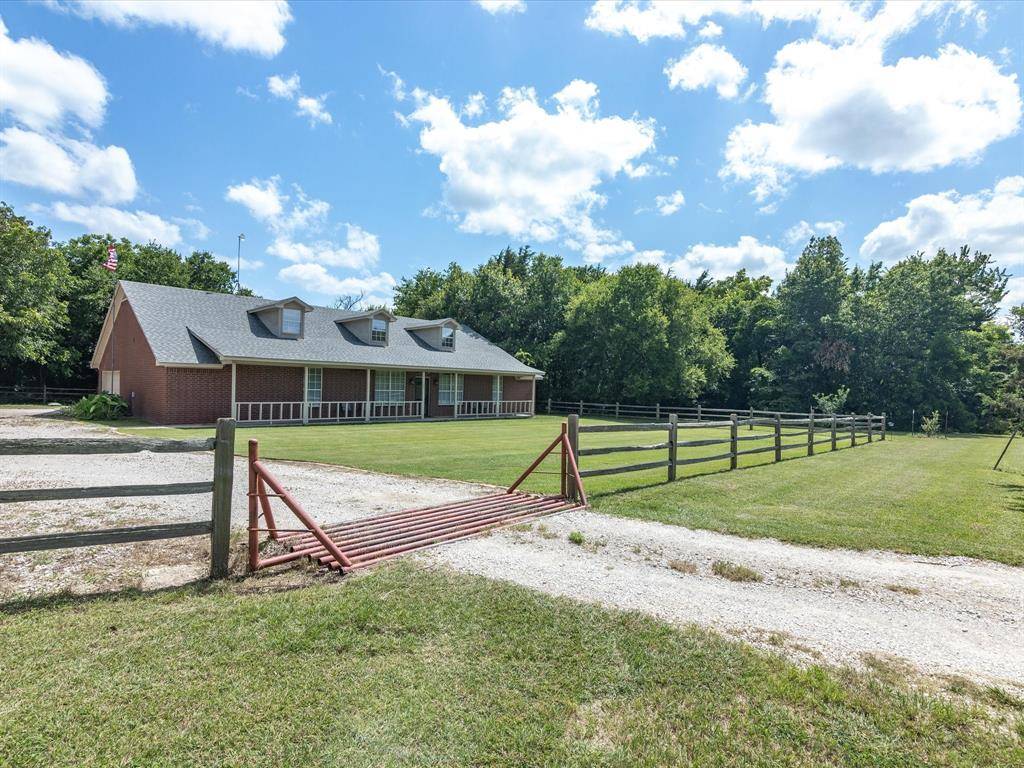 Decatur, TX 76234,205 Private Road #2194