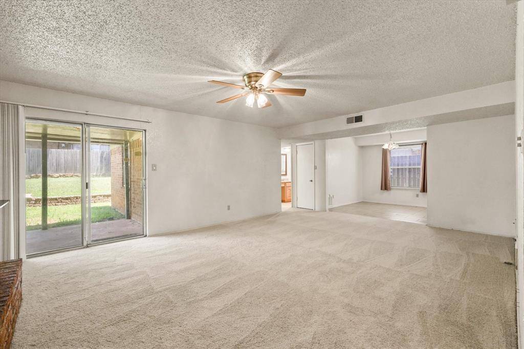 Arlington, TX 76016,4811 French Wood Drive