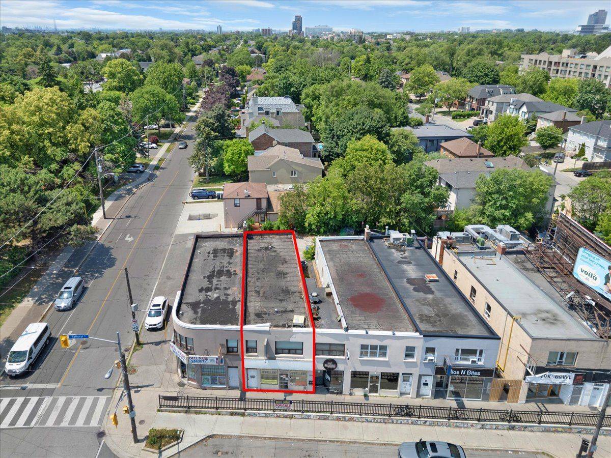 Toronto C04, ON M6B 3B6,3016 Bathurst ST