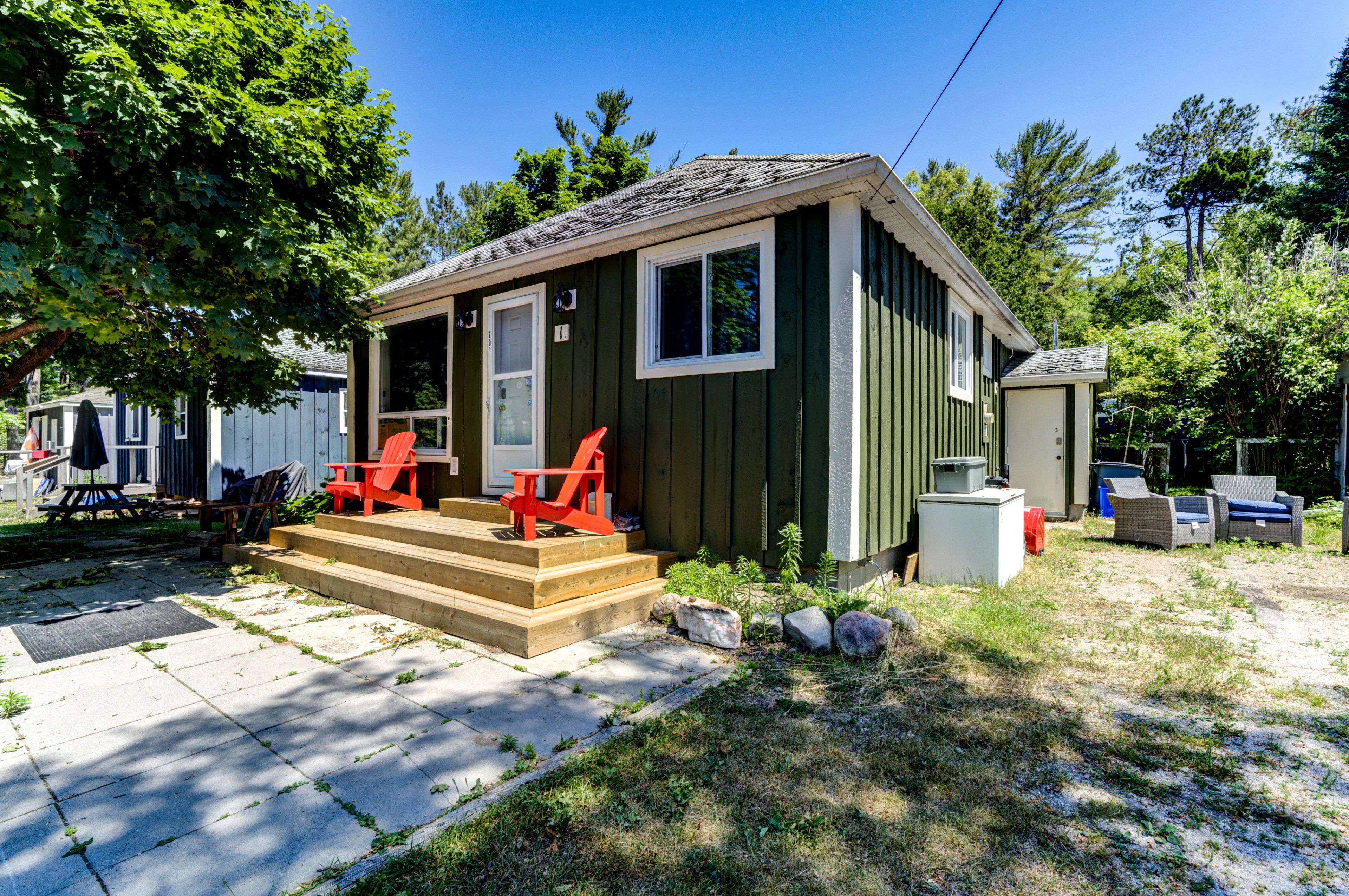Wasaga Beach, ON L9Z 2M3,701, 705, 707 River RD E