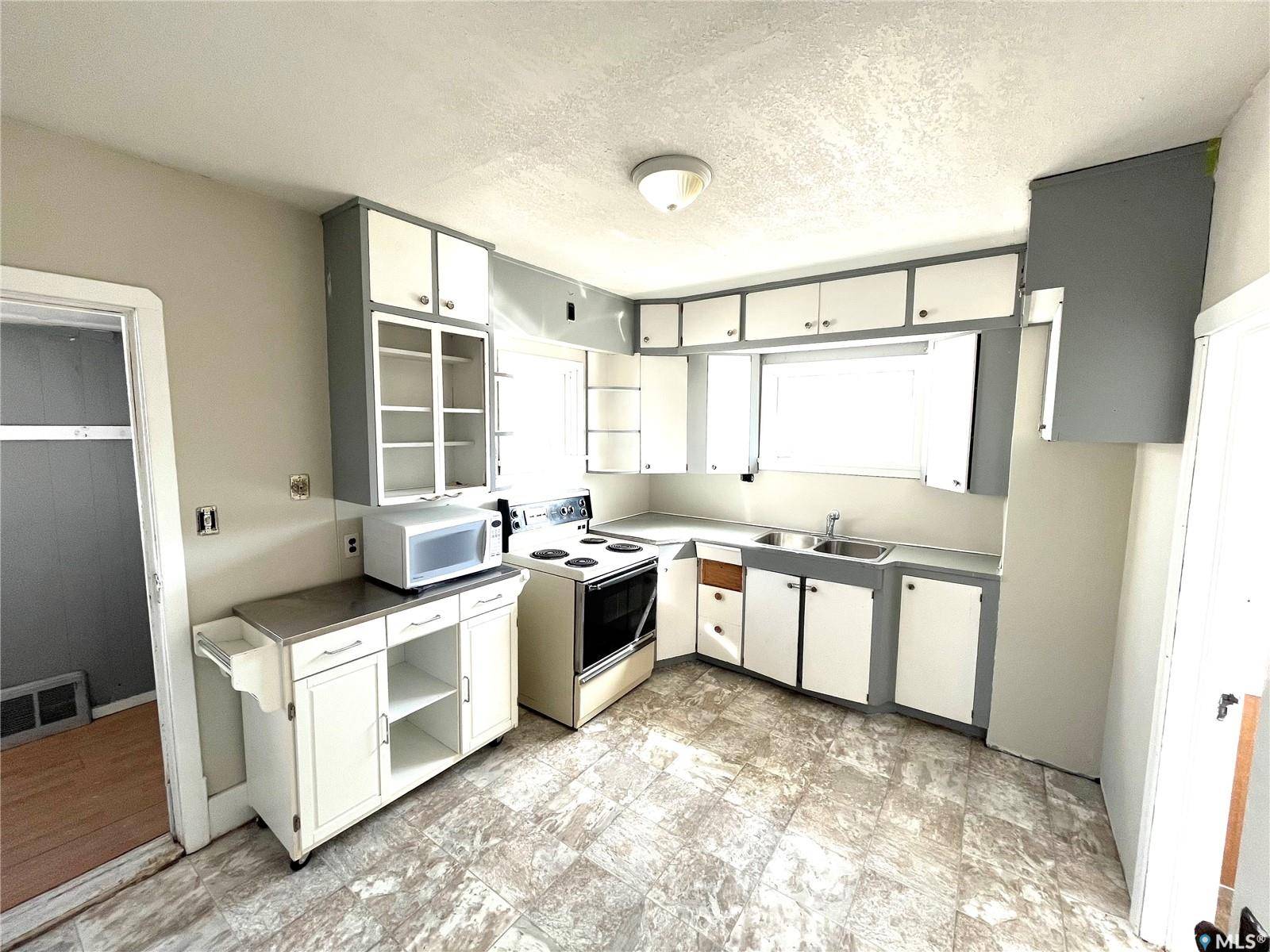 Kipling, SK S0G 2S0,419 Main STREET