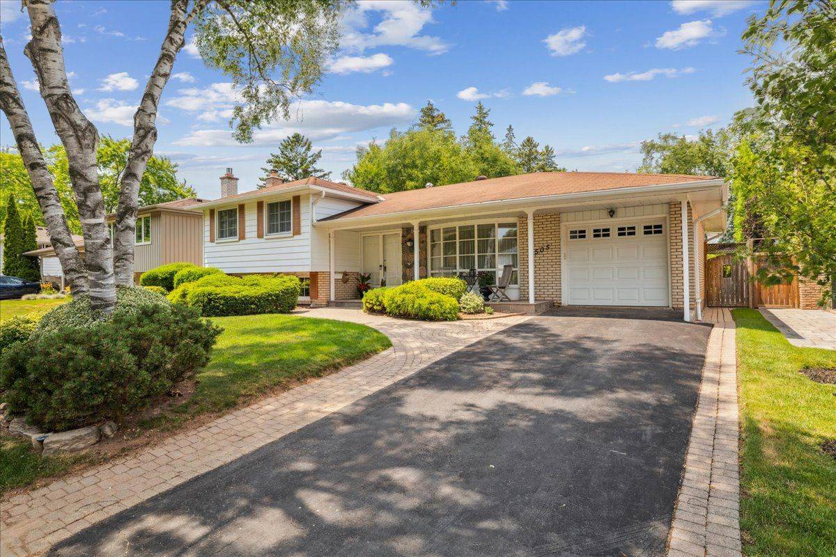 Burlington, ON L7L 1M5,4505 Spruce AVE